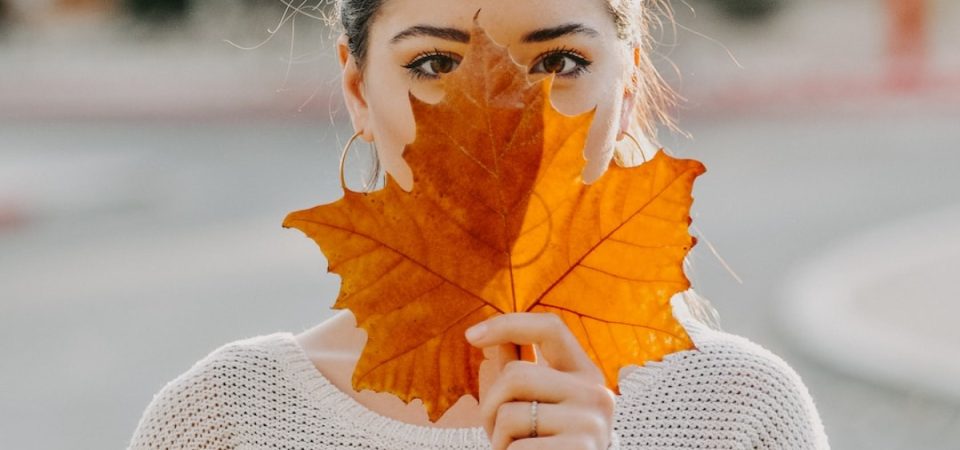 Hautpflege im Herbst: Was die Haut jetzt braucht